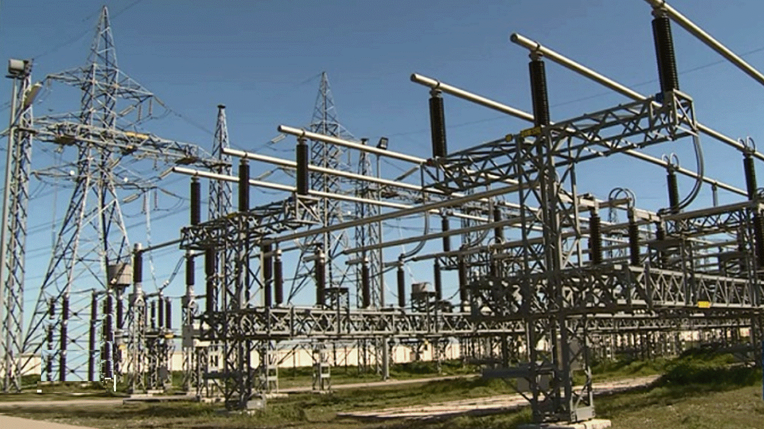 وزارتخانه‌های برق و منابع طبیعی اقلیم کردستان: به علت انحام حمله پهبادی به میدان «کورمور» انتقال برق به میزان۲۵۰۰ مگاوات کاهش پیدا کرده است