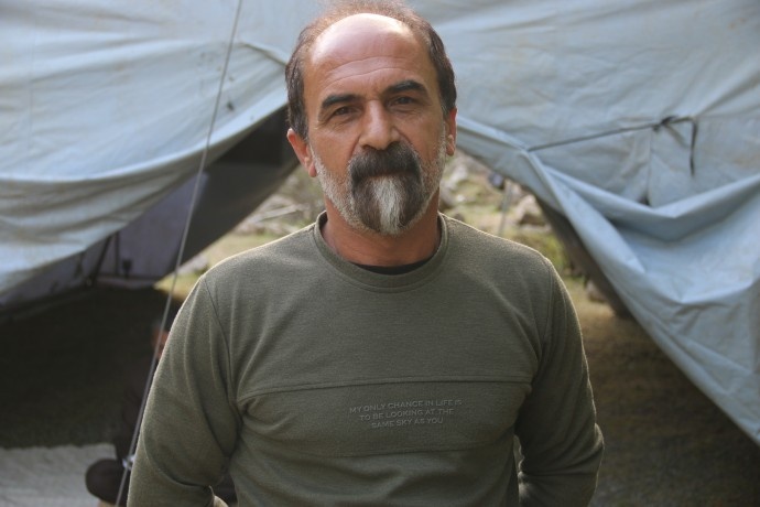 دستتان را از سرزمین های ما بکشید/درختان بلوط ما را قتل عام کردید + تصاویر