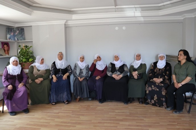 مادران صلح خواستار آزادی ننه مقبوله شدند؛ در ترکیه هیچ عدالتی برای کردها نیست + فیلم