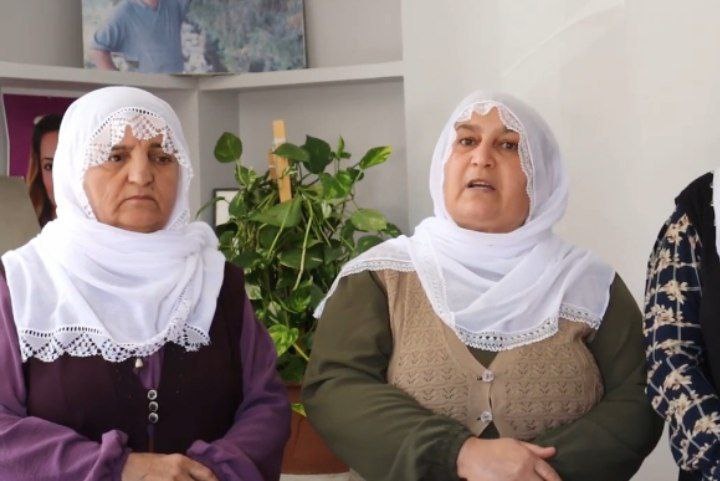 مادران صلح خواستار آزادی ننه مقبوله شدند؛ در ترکیه هیچ عدالتی برای کردها نیست + فیلم