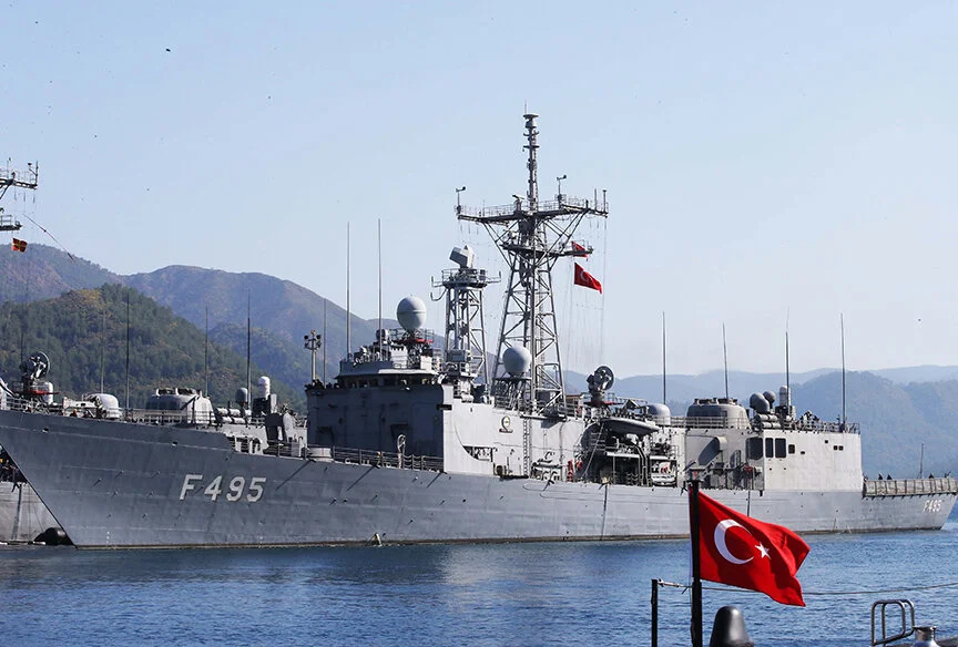 رزمایش ترکیه در دریای مدیترانه با حضور ناظران خارجی + تصاویر