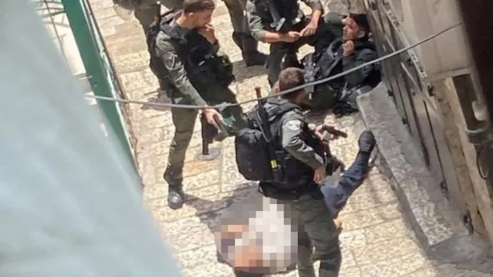 شهروند ترکیه پلیس اسرائیلی را با چاقو زد