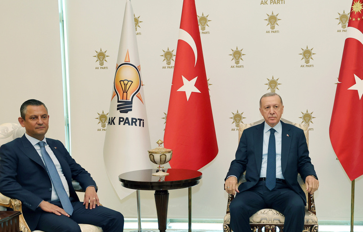 دیدار اردوغان و رهبر CHP؛ دیدارها را ادامه می دهیم
