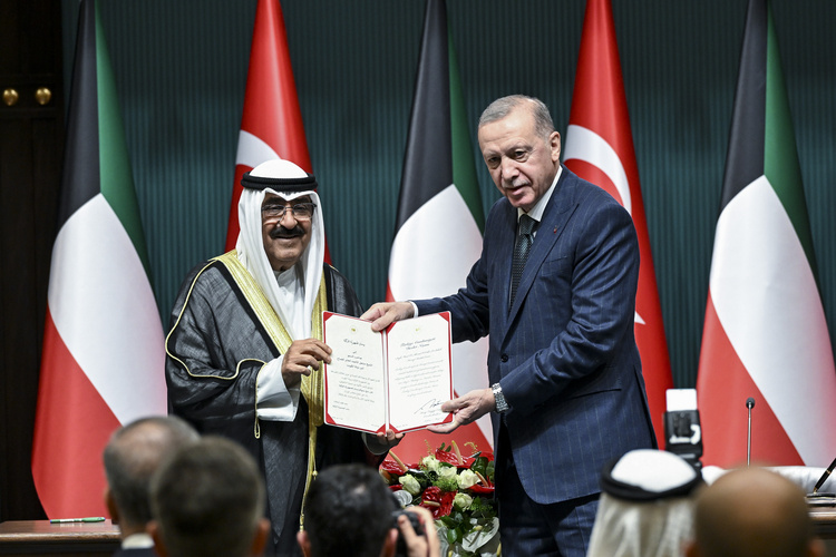 امضای 6 قرارداد همکاری از جمله در حوزه نظامی بین ترکیه و کویت