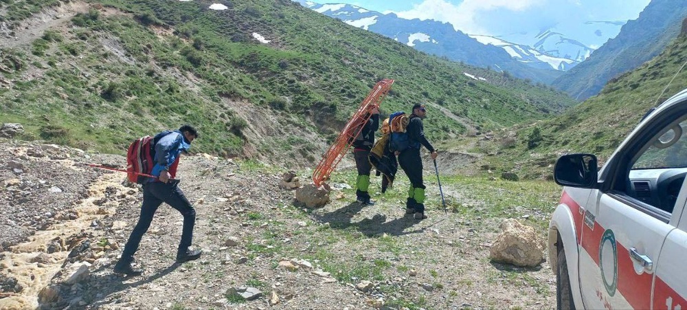 ٤ نفر مفقود شده در ارتفاعات تکاب نجات یافتند