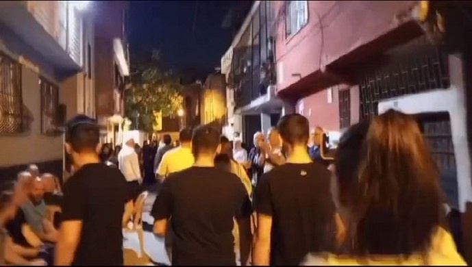 راهپیمایی شبانه مردم ئامد در اعتراض به احکام دادگاه کوبانی + تصاویر