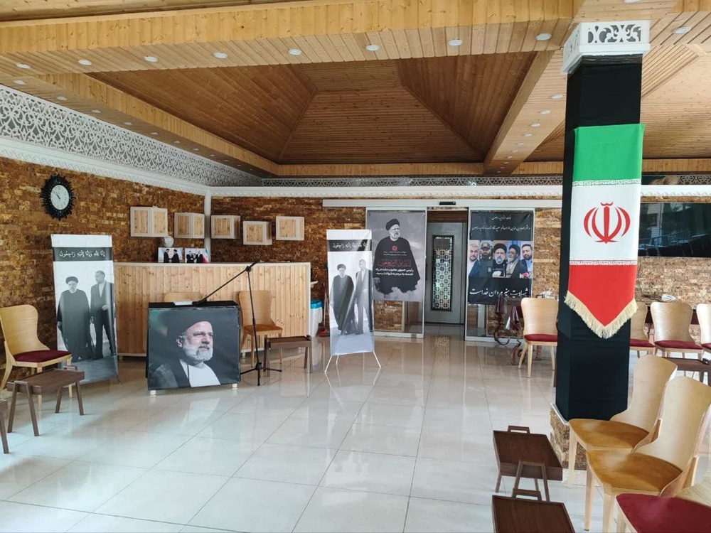 ڕێوڕەسمی پرسەی ئایەتوڵڵا ڕەئیسی و هاوڕێکانی لە سەرکونسوڵگەری کۆماری ئیسلامیی ئێران لە سلێمانی/وێنە