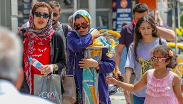 بیش از 81 هزار ایرانی‌ به طور قانونی در ترکیه زندگی می‌کنند