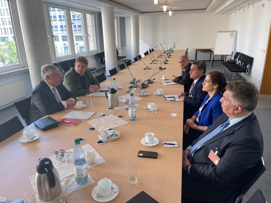 دیدار نمایندگان مدیریت خودگردان و MSD با نمایندگان پارلمان آلمان در برلین