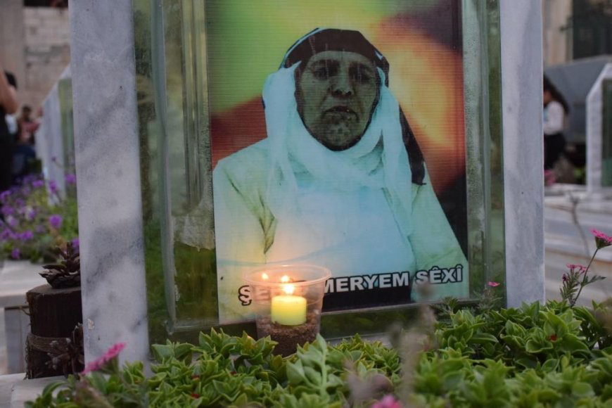 برگزاری مراسم بزرگداشت جانباختگان قتلعام داعش در کوبانی در سالگرد آن