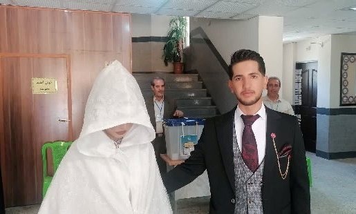 حضور مردم و مسئولان قروه پای صندوق رأی