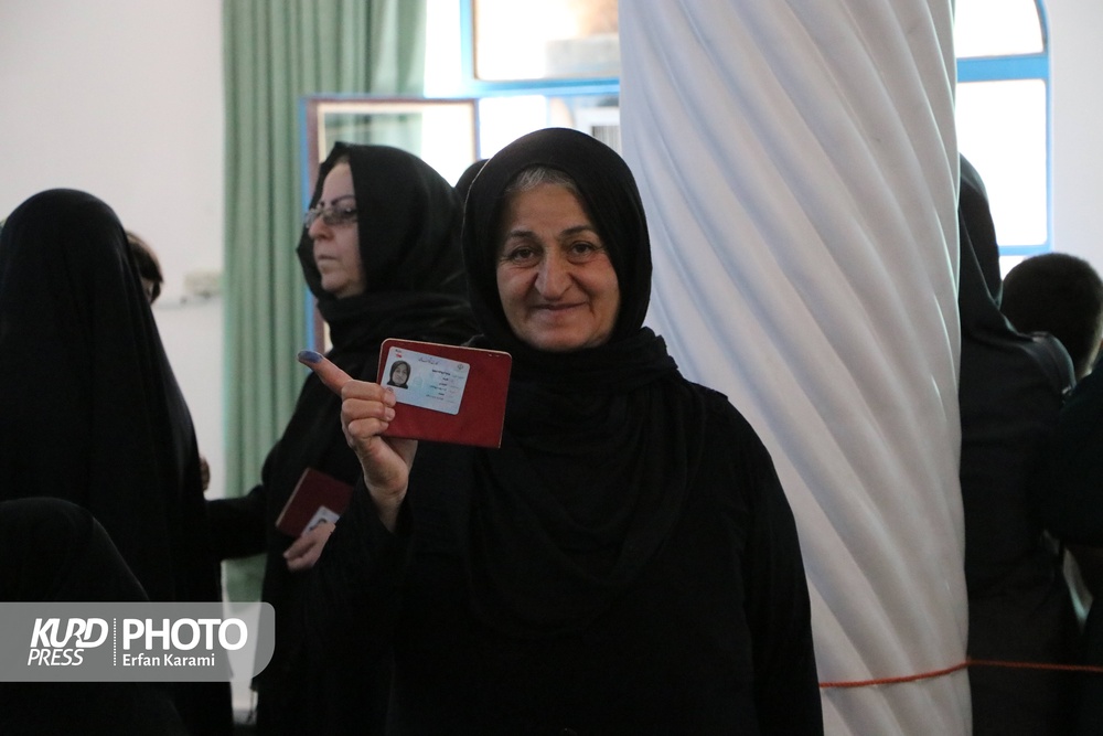 حضور مردم سنندج پای صندوق های رای از دریچه دوربین کرد پرس/ عکس: عرفان کرمی