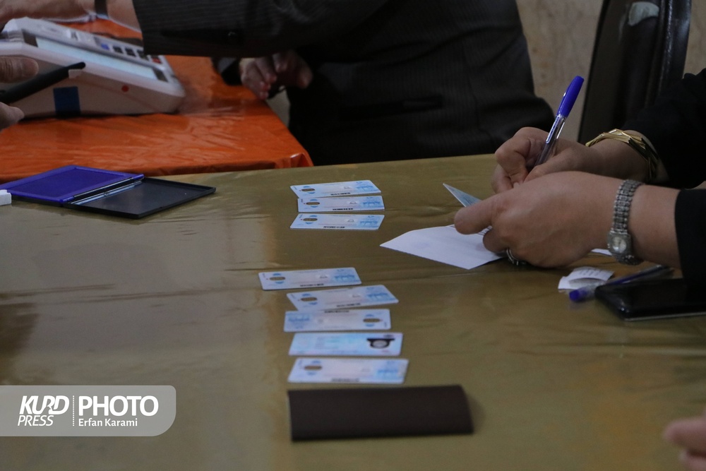 موج دوم حضور مردم کردستان پای صندوق های رای شروع شد