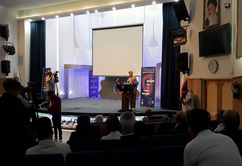 آیین تجلیل از نام آوران کُرد با تقدیر از ۹۵ شخصیت در ۱۳ محور برگزار شد