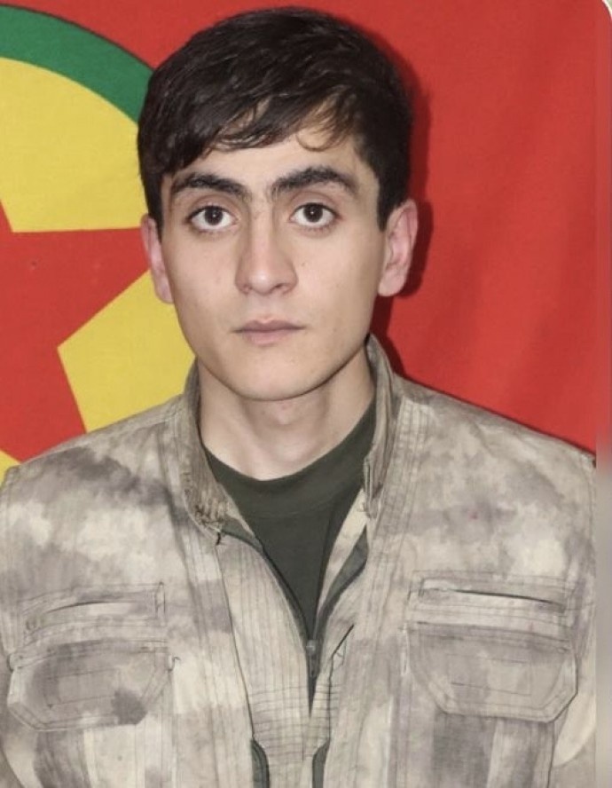 آروین حسینی عضو جان باخته HPG در شرناخ دفن شد