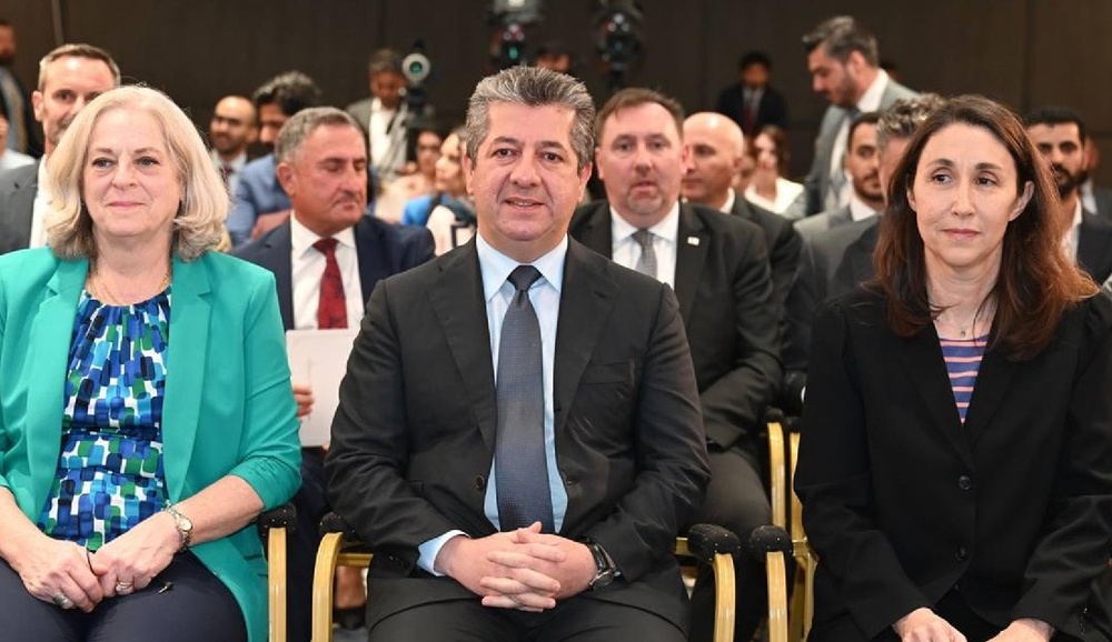 ریبر احمد با حضور نخستوزیر، سفیر آمریکا و نماینده کمیساریای پناهندگان دستورالعملهای مربوط به پناهندگان را امضا کرد