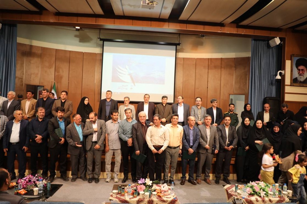 از جام امید در تهران تا روز خبرنگار در ایلام؛ روایتی از رنجها و موفقیت های آن ۱۴ خبرنگار ایلامی / فرشته قاسمیان