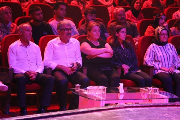 اجرای «داستانهای موزیکال» در الیح با استقبال گرم مواجه شد + تصاویر