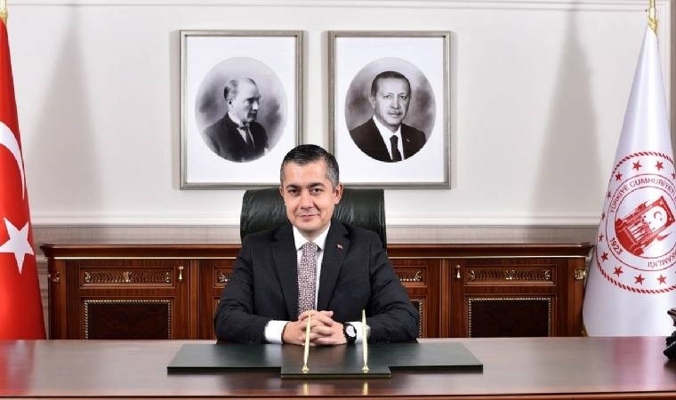 احمد اوزر شهردار کُردِ اسنیورت که به اتهام عضویت در PKK به زندان افتاده، کیست؟