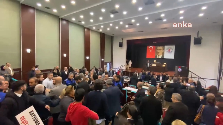 Turkey’s ruling party signals more municipal takeovers Turkey’s ruling party signals more municipal takeovers