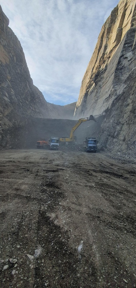 تخریب گسترده طبیعت در کوههای جودی و گابار؛ انفجارهای روزانه و نابودی حیات وحش