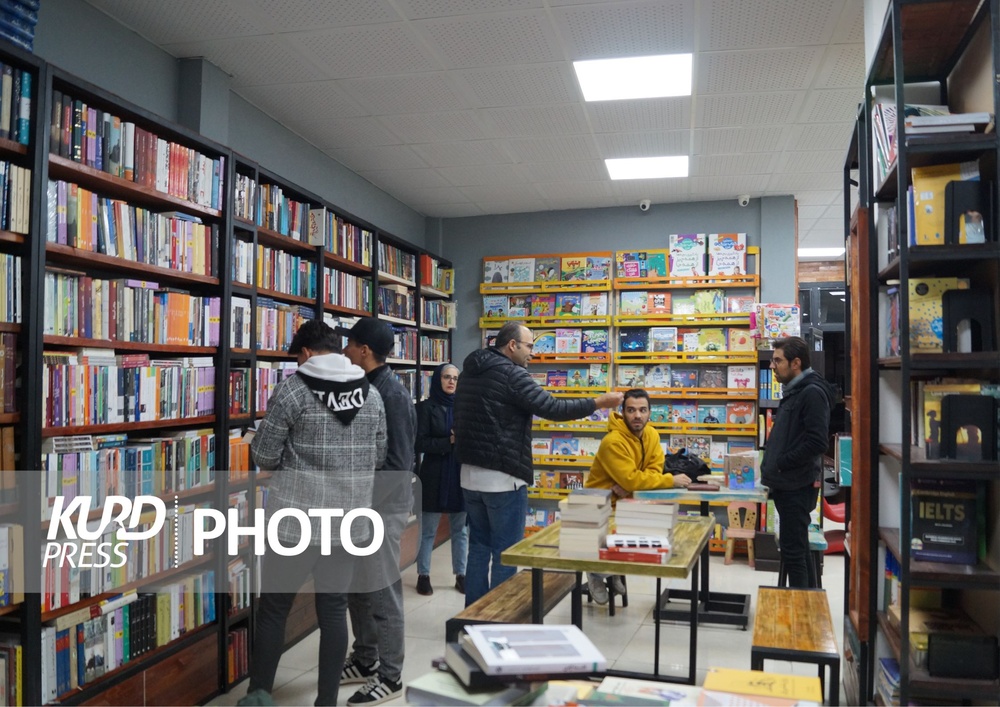 زیستن با کتاب نیازمند آموزش در دوران کودکی است