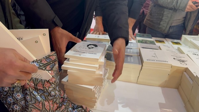 توقیف کتابهای نلسون ماندلا و محمد خیری دورموش در نمایشگاه کتاب آمد