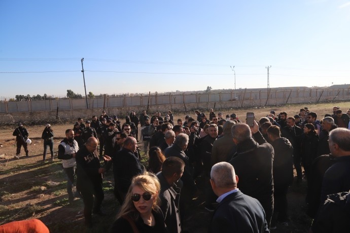 ادامه اعتراضات در مرز کردستان سوریه و ترکیه؛ امروز، روز بودن یا نبودن است