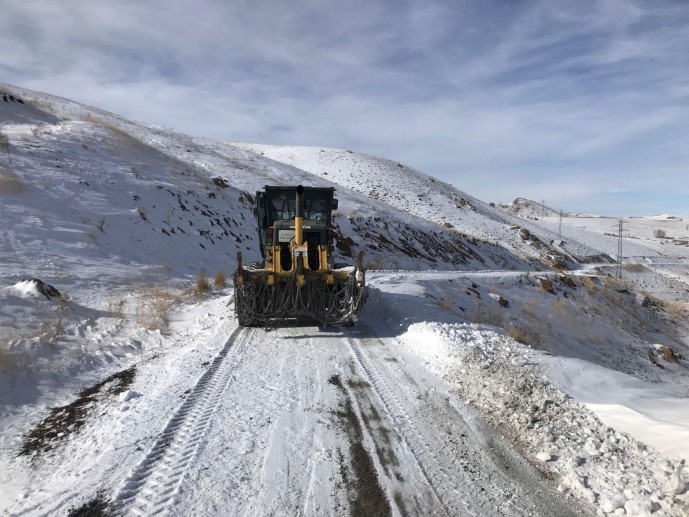 بارش برف سنگین در استان وان + تصاویر