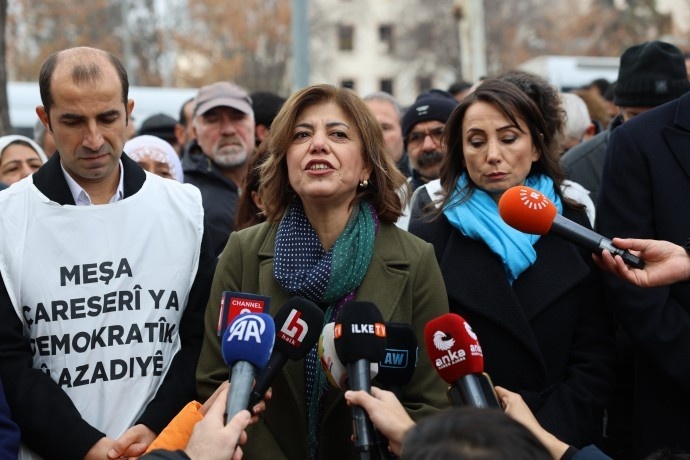 درخواست آزادی عبدالله اوجالان و پایان حملات ترکیه به کردستان سوریه در تجمع اعتراضی