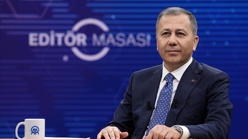 وزیر کشور ترکیه: ۷۶۳ هزار سوریهای بهصورت داوطلبانه به کشورشان بازگشتهاند