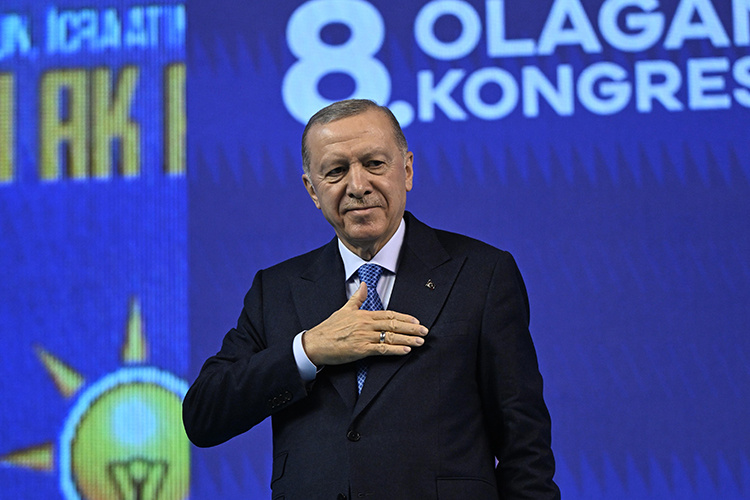 اردوغان: اگر شما پای کار باشید، من هم هستم/ PKK راهی جز انحلال ندارد