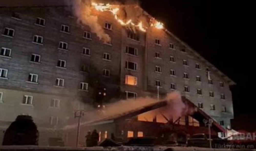 ۶۶ کشته و ۵۱ زخمی در آتشسوزی مرگبار هتل پیست اسکی کارتالکایا در ترکیه