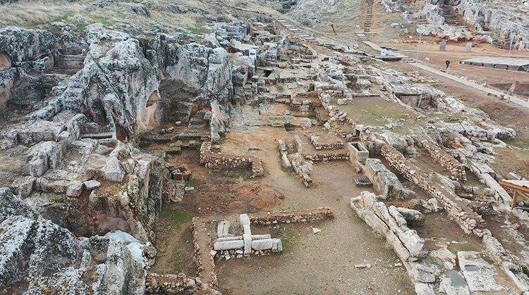 پروژه احیای شیوههای کهن در کارگاه انگور فشاری شهر باستانی پره در کردستان ترکیه