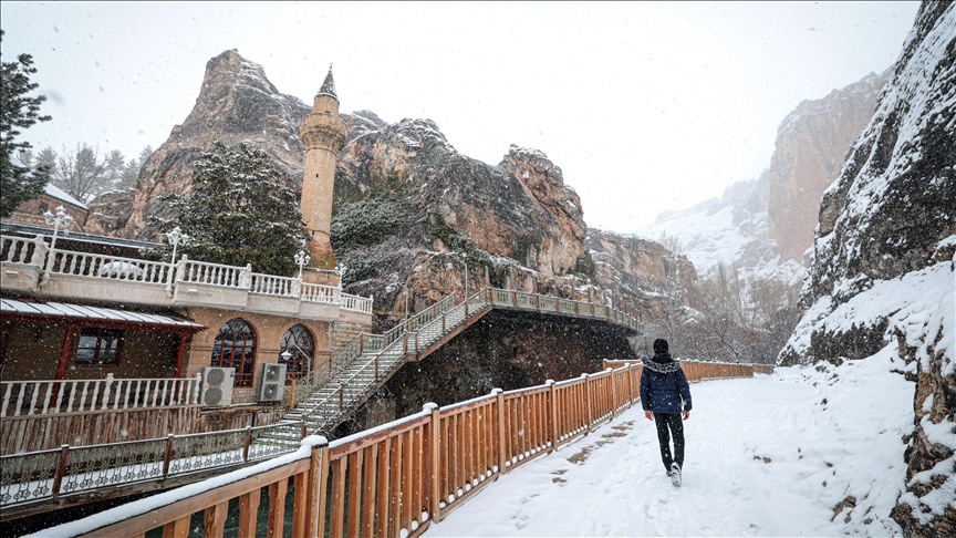 از حکاری تا ارزروم؛ کردستانِ ترکیه زیر لحاف سنگین برف خوابید + تصاویر