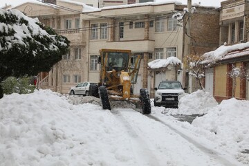 راه و شهرسازی ۱۰ دستگاه ماشین برف‌روبی به ارومیه اختصاص داد