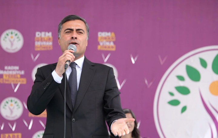 هاوسەرۆکی شارەوانیی وان سزای سێ ساڵ و ۹ مانگ زیندانیکردنی بەسەردا سەپێنرا