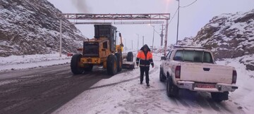 استقرار ۳۲ اکیپ راهداری در محورهای مواصلاتی استان ایلام