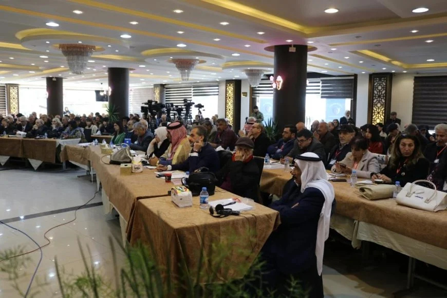 برگزاری کنفرانس گفتگوی ملی سوریه با مشارکت بیش از 200 سیاستمدار و روشنفکر سوری در رقه