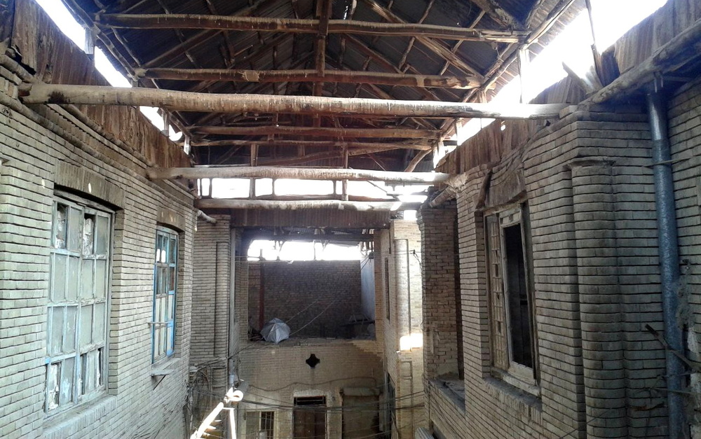 قدیمیترین پاساژ کرمانشاه در حال ویرانی است / نصرت طاهرپور