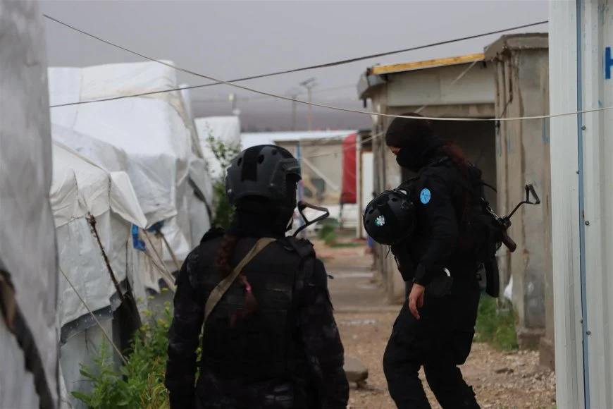 برگزاری عملیات جستجوی عناصر داعش در اردوگاه روژ توسط YPJ و آسایش زنان