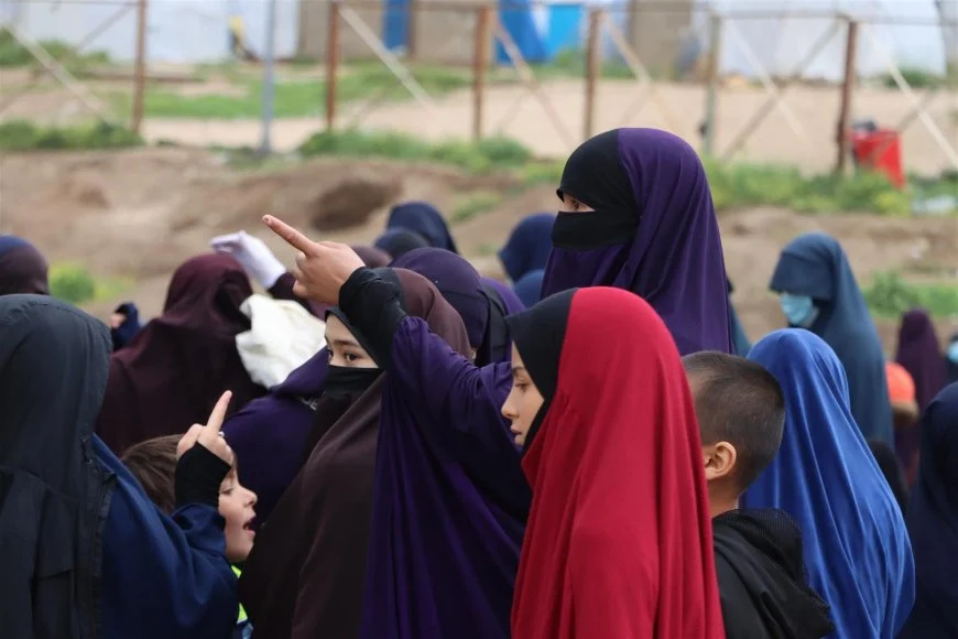 برگزاری عملیات جستجوی عناصر داعش در اردوگاه روژ توسط YPJ و آسایش زنان