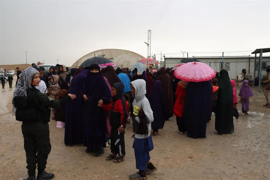 برگزاری عملیات جستجوی عناصر داعش در اردوگاه روژ توسط YPJ و آسایش زنان