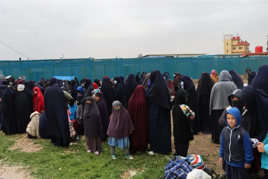 برگزاری عملیات جستجوی عناصر داعش در اردوگاه روژ توسط YPJ و آسایش زنان