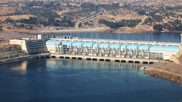 حضور نیروهای ائتلاف و هیئتی از دولت موقت سوریه در سد تشرین حضور نیروهای ائتلاف و هیئتی از دولت موقت سوریه در سد تشرین