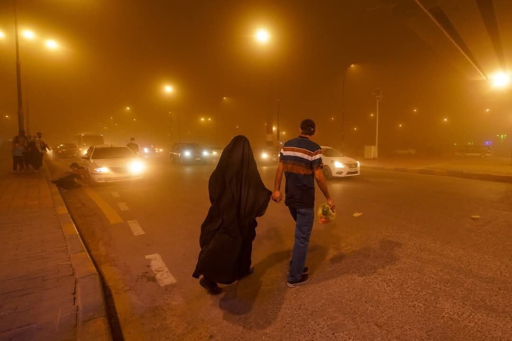 بهدلیل وقوع طوفان گرد و خاک در چندین منطقه عراق، وضعیت اضطراری اعلام شد