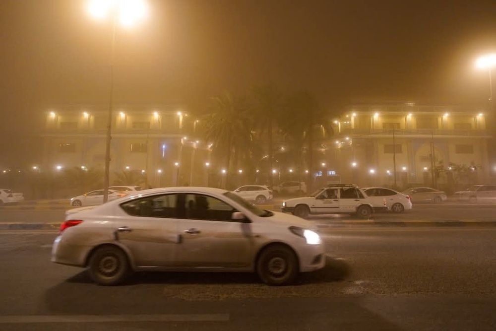 بهدلیل وقوع طوفان گرد و خاک در چندین منطقه عراق، وضعیت اضطراری اعلام شد