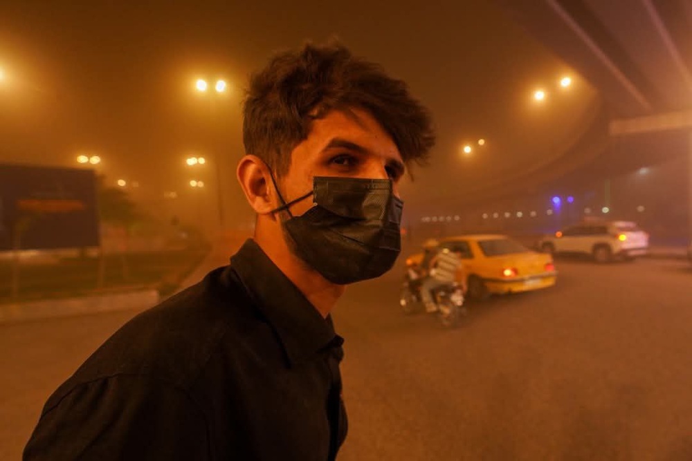 بهدلیل وقوع طوفان گرد و خاک در چندین منطقه عراق، وضعیت اضطراری اعلام شد