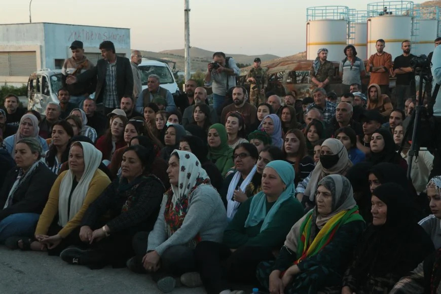 دیدار مظلوم کوبانی با افراد تحصن کننده در سد تشرین