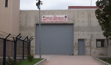 بەبێ ئامادەبوونی ئۆندەر، شاندی دەم پارتی سەردانی ئۆجەلان دەکەن